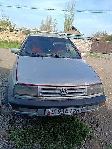 Volkswagen Vento: 1994 г., 1.8 л, Ручные, Газ, Седан