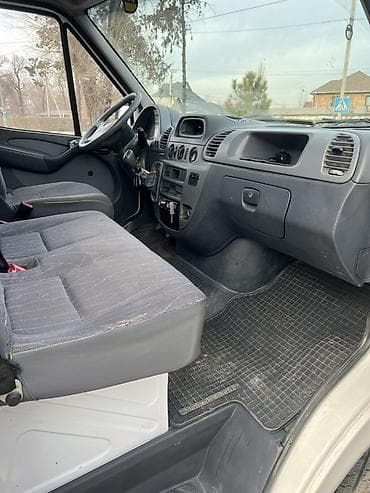 dodge ram 3.5: Грузовик, Mercedes-Benz, Стандарт, 5 т, Б/у — 7