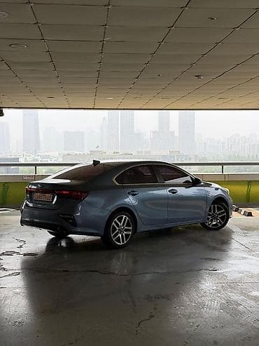 arizzo 8: Kia K3: 2021 г., Седан — 5