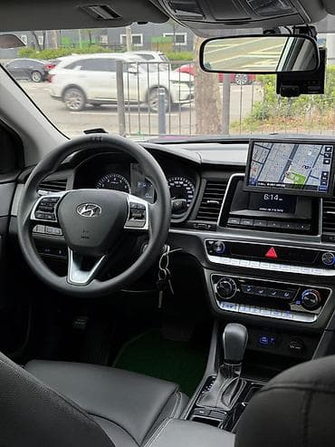 Hyundai Sonata: 2021 г., 2 л, Автомат, Газ, Седан — 5