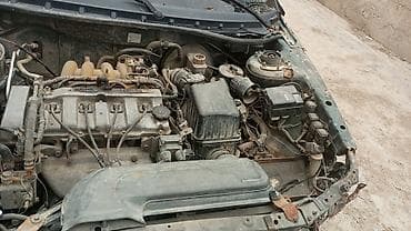 Двигатель и комплект подкапотных узлов для Mazda (бензиновый, рядный — 1