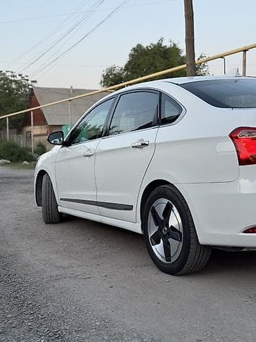 mini ev: Dongfeng : 2020 г., Электромобиль, Седан — 5