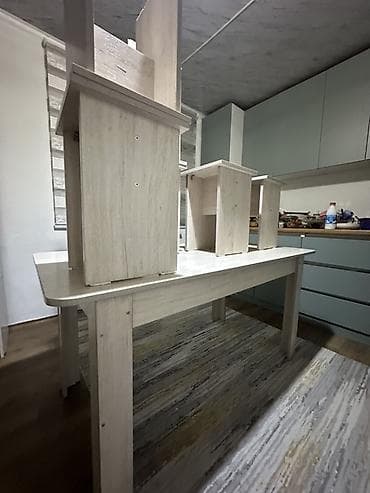 Срочно!! Продаю обеденный/рабочий стол из ЛДСП, цвет светлый дуб