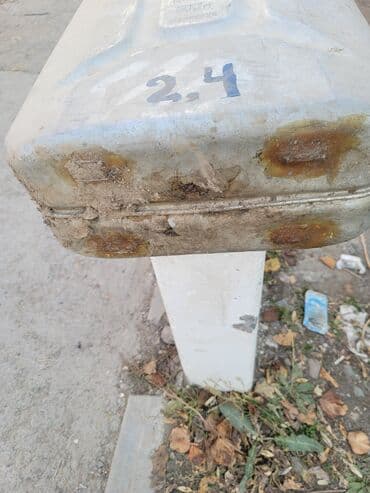 горелка под казан: Канистры алюминиевые. 2 шт 20 литровые целые по 1200 за шт. 2 шт 20 — 9