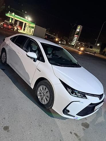 mini itx: Toyota Corolla: 2022 г., 1.8 л, Вариатор, Гибрид, Седан — 1