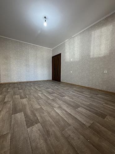 1 комната, 62 м², 106 серия, 1 этаж, Старый ремонт — 3