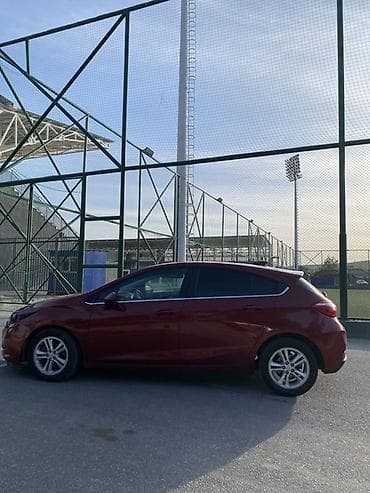 шевроле круз 2018: Chevrolet Cruze: 2018 г., 1.4 л, Автомат, Бензин, Хэтчбэк — 2