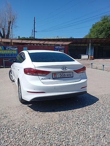 продаю subaru: Hyundai Avante: 2018 г., 1.6 л, Автомат, Бензин, Седан — 6