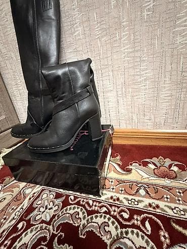 аляски мужские: Женские кожаные сапоги на устойчивом каблуке Элегантные чёрные сапоги — 1