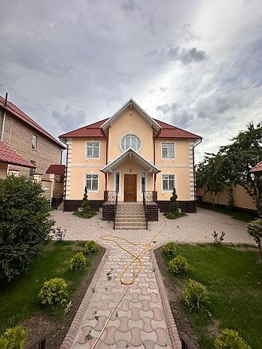 Продается добротный дом в престижной локации Шукурова / Суванбердиева