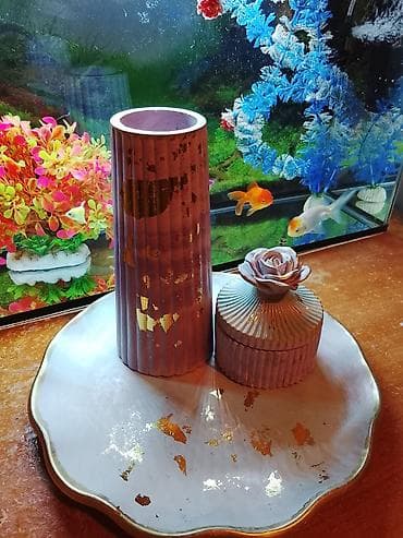 декор прикроватной тумбочки: Набор декоративных аксессуаров для дома (ваза, шкатулка и поднос) - — 2