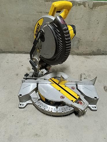 пила торцевая: Торцовочная пила DeWalt (сетевой формат), классический поворотный стол — 5