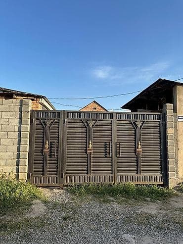 Дома: 🏡 Продается кирпичный 6-комнатный дом! 📍 Адрес: ж/м Ак-Ордо 3, ул — 1