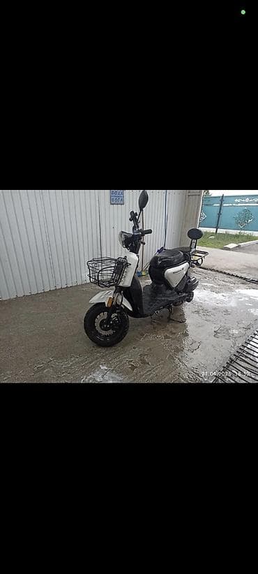Мототехника: Тип скутера 125 куб. см, Бензин — 1