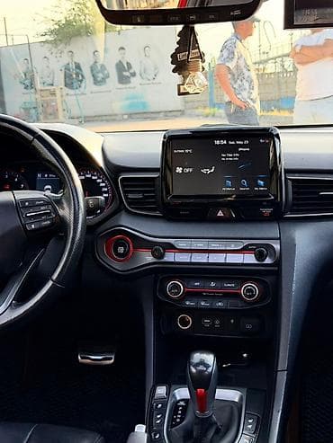 mini coper: Hyundai Veloster: 2019 г., 1.6 л, Автомат, Бензин, Хэтчбэк — 10