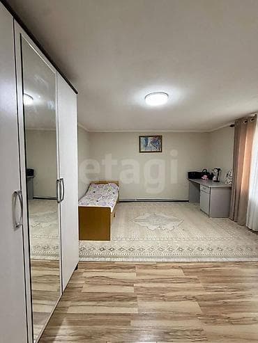 дешёвые дома: 📍Ак Ордо-1 🔘6-комнатный 🔘Этажи 2 🔘161м² 🔥 Срочно продается уютный — 8