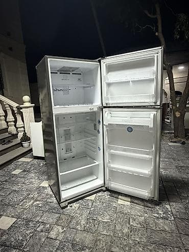 Холодильник LG, двухкамерный, с верхней морозильной камерой. Корпус — — 3