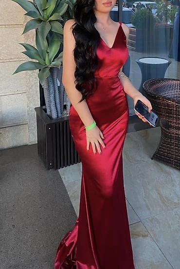 мантии на выпускной: Продам выпускное/ вечернее платье в пол из атласной ткани насыщенного — 1