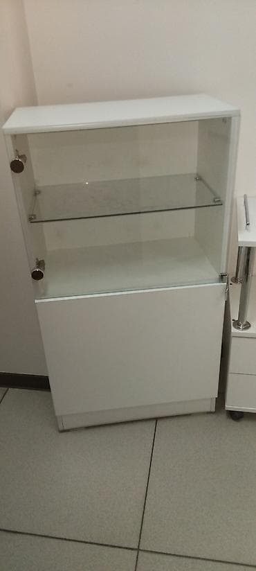 Торговое оборудование: Витрина/шкаф продаю самовывоз б/у не звоните пишите вотсап помошник — 2