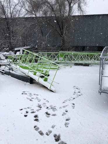 кран большой: Продаю башенные краны, 8тоники. В наличии. Цена договорная! По всем — 3