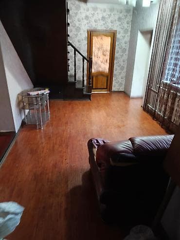 продаю коттедж каприз: Сдаётся просторный двухэтажный дом с мансардным уровнем. - — 9