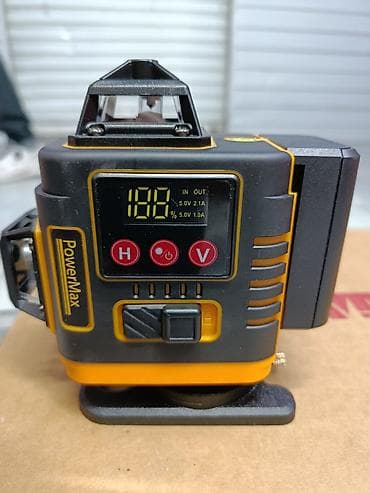 Лазерный нивелир PowerMax с цифровым дисплеем и полным набором функций