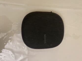 Электронные книги: Беспроводные накладные наушники с кейсом - Форм-фактор — 1