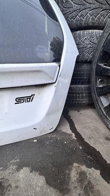 запчасти на опель вектра с: Крышка багажника Subaru, 2002 г., Б/у, Оригинал — 3