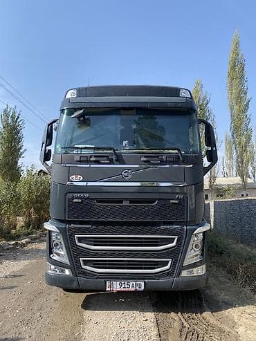 гигант кран: Тягач, Volvo, 2014 г., Тентованный — 5