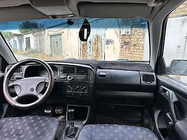 Унаа сатуу: Volkswagen Golf: 1992 г., 1.8 л, Кол менен иштөөчү, Бензин, Хетчбек — 6