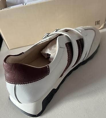 спрот: Женская спортивная обувь в стиле мэри джейн с двойными ремешками — 3