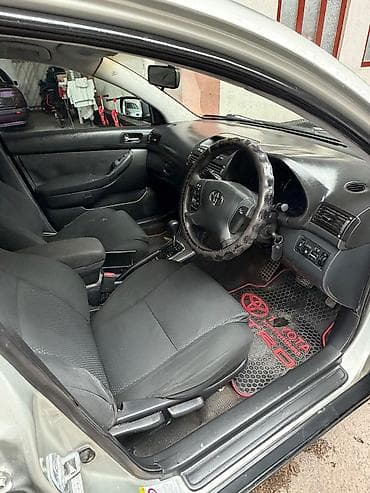 Транспорт: Toyota Avensis: 2004 г., Газ, Седан — 8