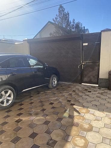 сапат дом: Продаётся таунхаус с благоустроенным двором и закрытой парковкой — 2