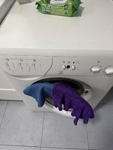 Стиральная машина Indesit, фронтальная загрузка(нерабочий) может кому lalafo.kg да Стиральная машина Indesit, фронтальная загрузка(нерабочий) может кому