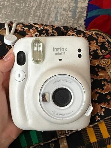 ачки камера: Fujifilm Instax Mini 11 — компактная камера моментальной печати — 1