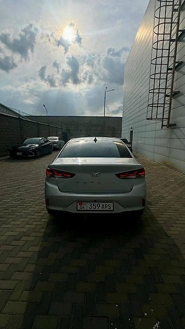 camry 2020: Hyundai Sonata: 2021 г., 2 л, Автомат, Газ, Седан — 8