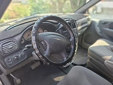 дубул кабина: Chrysler Voyager: 2005 г., 2.8 л, Автомат, Дизель, Минивэн — 6
