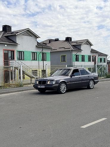 Транспорт: Mercedes-Benz E-Class: 1994 г., 2.2 л, Механика, Бензин, Седан — 2