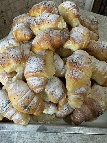 Домашняя выпечка: мини-рогалики и трубочки - Свежие мягкие at lalafo.kg Домашняя выпечка: мини-рогалики и трубочки - Свежие мягкие