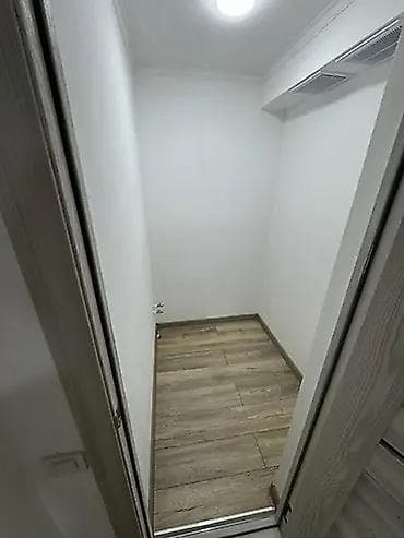 red centr: Московская Сдается коммерческое помещение Площадь: 120 м2 Полуцоколь — 2