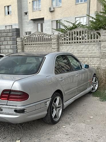 Mercedes-Benz E-Class: 1996 г., 5 л, Автомат, Бензин, Седан — 5