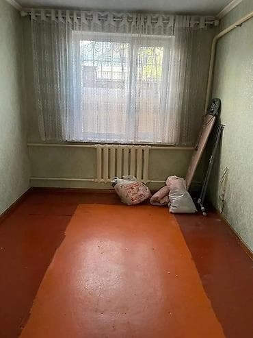 Үйлөр: 90 м², 4 бөлмө, Жылытылган — 4