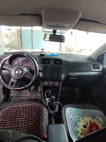 машина голф2: Volkswagen Polo: 2013 г., 1.6 л, Ручные, Бензин, Седан — 6