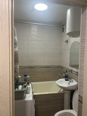 салон на аренду: Сдаётся место в двухкомнатной квартире для одного парня. Всего в 2 — 2