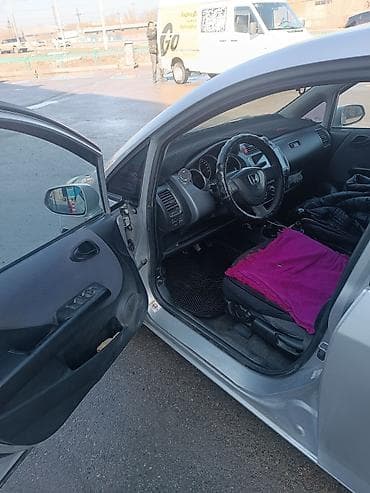 mini cuper: Honda Jazz: 2002 г., 1.3 л, Ручные, Бензин — 4