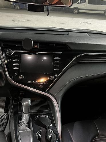 range rover цена в бишкеке: Toyota Camry: 2018 г., Автомат, Бензин, Седан — 8