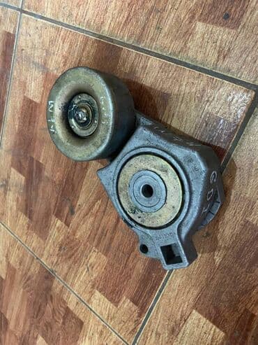 съемник для подшипников: Mitsubishi W74 GDI натяжитель, Митсубиси ролик с натяжителем — 1