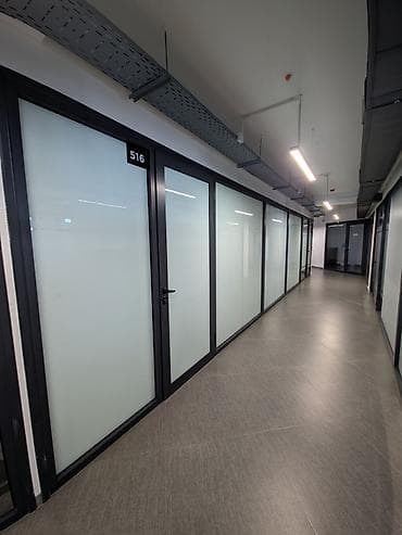 марч центр: Аренда офисов, 42 м², В торговом центре — 4