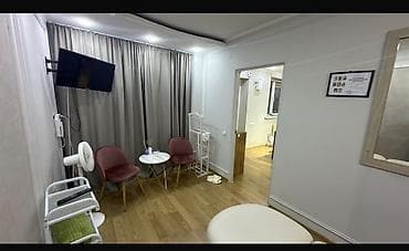 пл: Косметологическая студия 70 м², 3 комнаты, С ремонтом, Частично с оборудованием, Многоэтажное жилое здание, Отдельный вход — 8