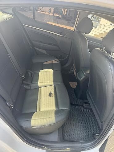 Hyundai Avante: 2017 г., 1.6 л, Автомат, Бензин, Седан — 6